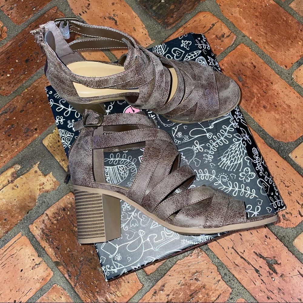 Dollhouse Brown Ripp Strappy Block Heel